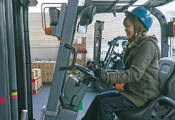 女性ドライバー